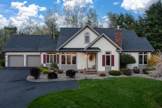 16 Hawkins Pond Lane, Salem, NH 03079