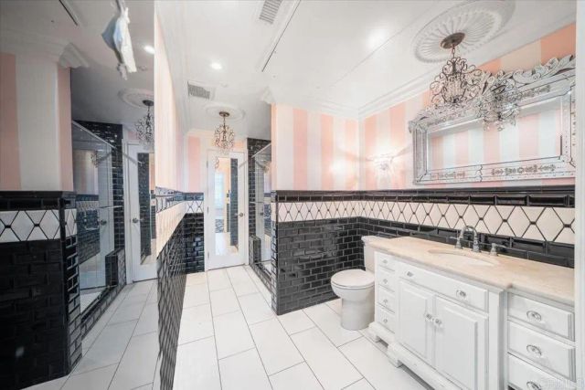 4155 Executive Drive E111, La Jolla, CA 92037