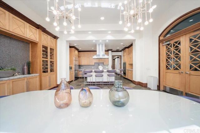 4155 Executive Drive E111, La Jolla, CA 92037