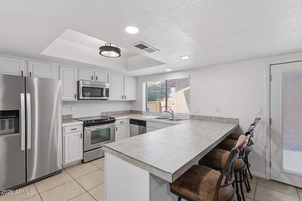 14852 N 24TH Drive 3, Phoenix, AZ 85023 — photo 2