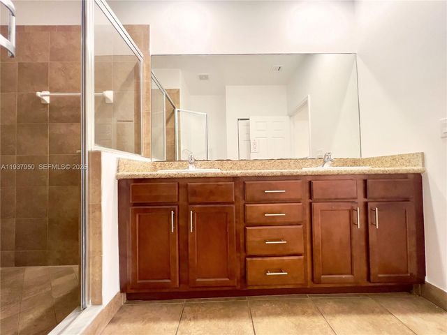 5906 Woodlands Boulevard, Tamarac, FL 33319
