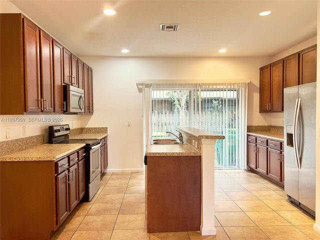 5906 Woodlands Boulevard, Tamarac, FL 33319