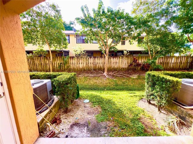 5906 Woodlands Boulevard, Tamarac, FL 33319