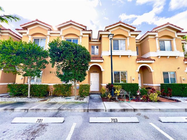 5906 Woodlands Boulevard, Tamarac, FL 33319