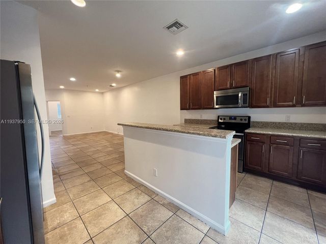 5906 Woodlands Boulevard, Tamarac, FL 33319