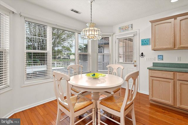 2 JOHNS CT, Ocean View, DE 19970