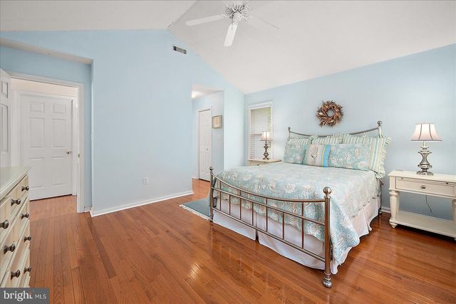 2 JOHNS CT, Ocean View, DE 19970