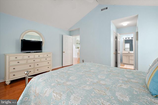 2 JOHNS CT, Ocean View, DE 19970