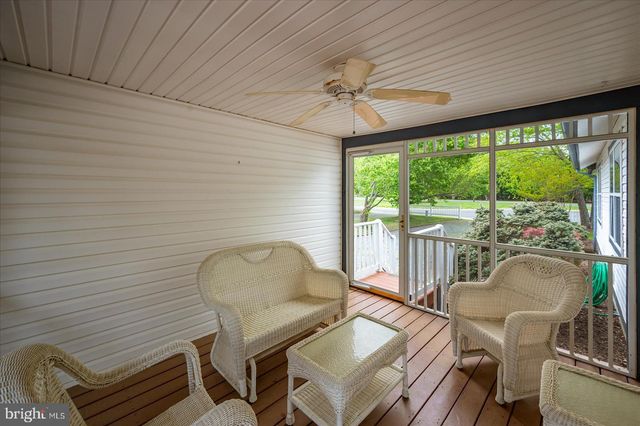 2 JOHNS CT, Ocean View, DE 19970