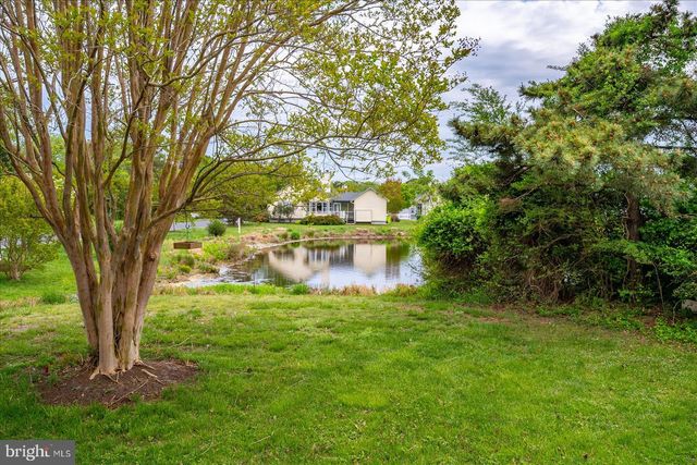 2 JOHNS CT, Ocean View, DE 19970