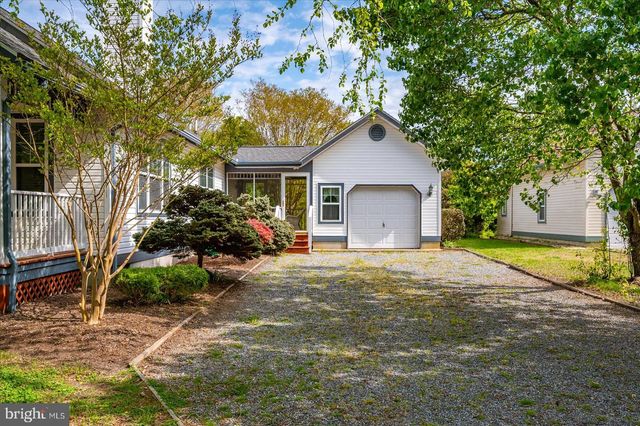 2 JOHNS CT, Ocean View, DE 19970