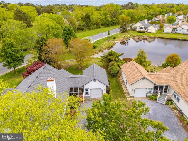 2 JOHNS CT, Ocean View, DE 19970