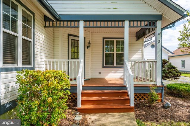 2 JOHNS CT, Ocean View, DE 19970