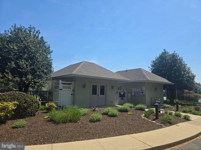 2 JOHNS CT, Ocean View, DE 19970