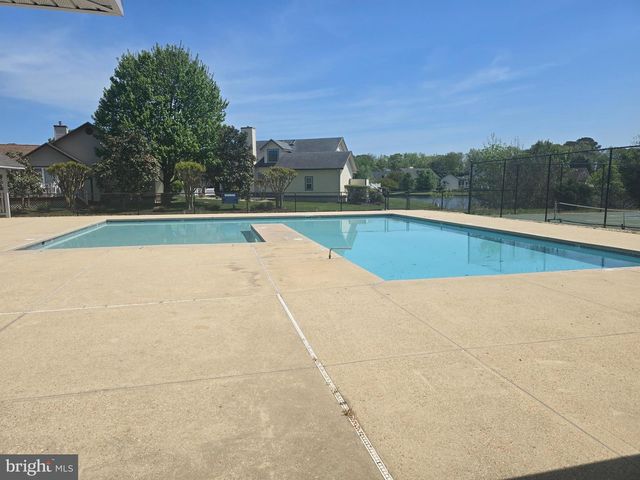 2 JOHNS CT, Ocean View, DE 19970