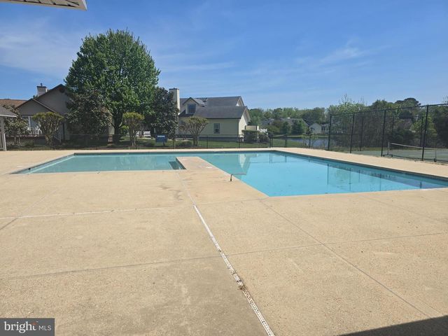 2 JOHNS CT, Ocean View, DE 19970