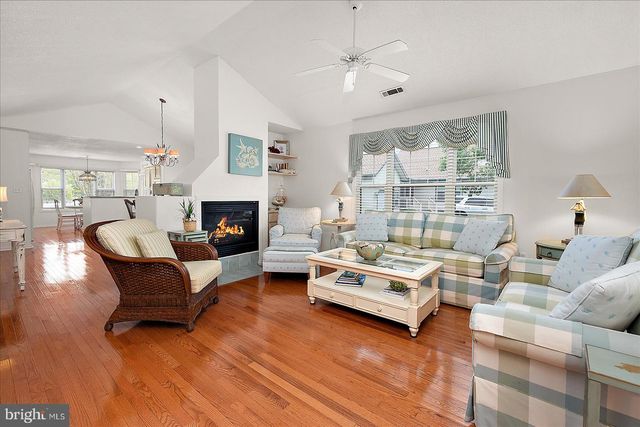 2 JOHNS CT, Ocean View, DE 19970
