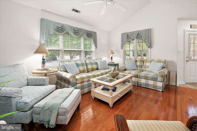 2 JOHNS CT, Ocean View, DE 19970