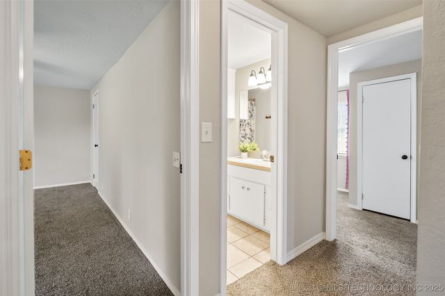 17995 S 4160 Road, Claremore, OK 74017