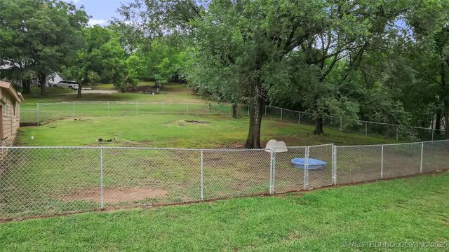 17995 S 4160 Road, Claremore, OK 74017