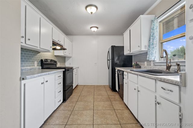 17995 S 4160 Road, Claremore, OK 74017