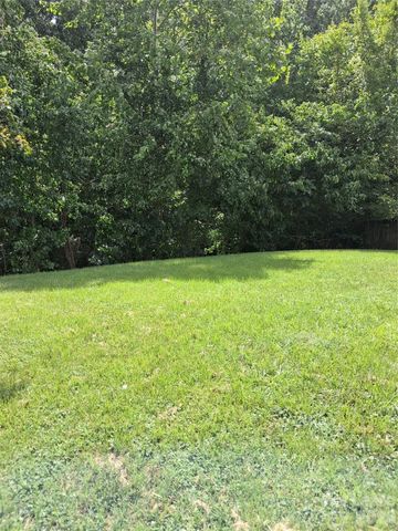 8214 Deodora Cedar Lane, Charlotte, NC 28215