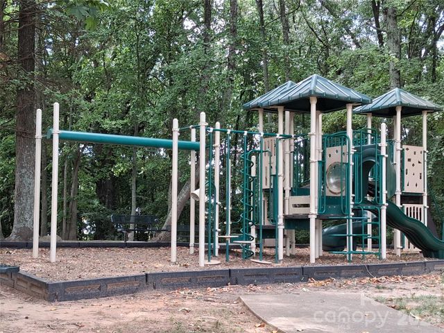 8214 Deodora Cedar Lane, Charlotte, NC 28215