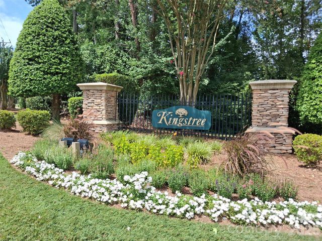 8214 Deodora Cedar Lane, Charlotte, NC 28215