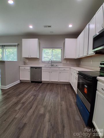 8214 Deodora Cedar Lane, Charlotte, NC 28215