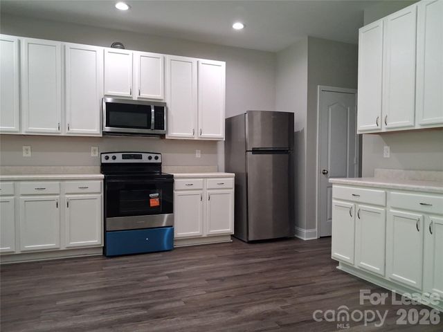 8214 Deodora Cedar Lane, Charlotte, NC 28215