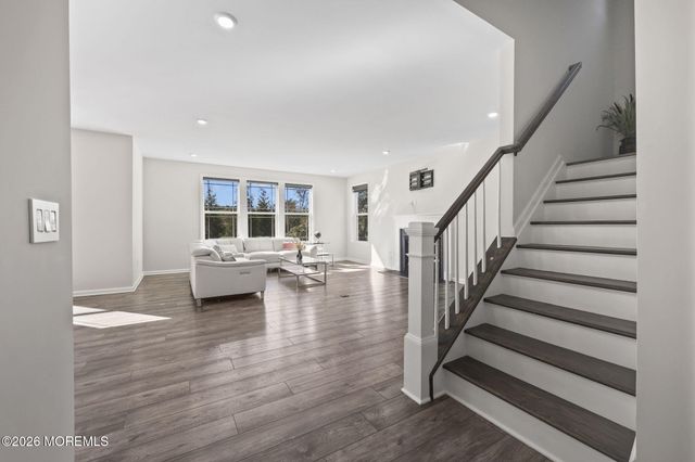 319 Tulip Court, Marlboro, NJ 07746