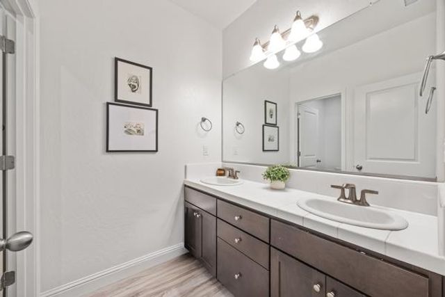 1667 Las Rosas Avenue, Clovis, CA 93612