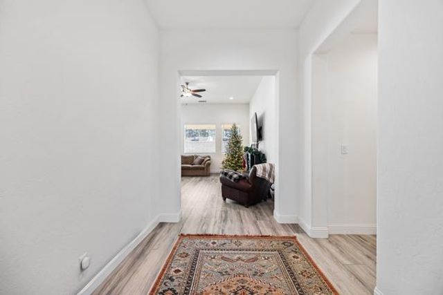 1667 Las Rosas Avenue, Clovis, CA 93612