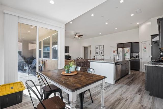 1667 Las Rosas Avenue, Clovis, CA 93612