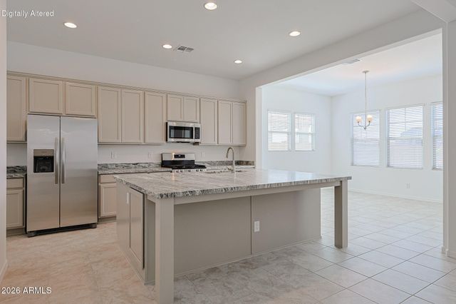 7671 W SMOKETREE Drive, Peoria, AZ 85383