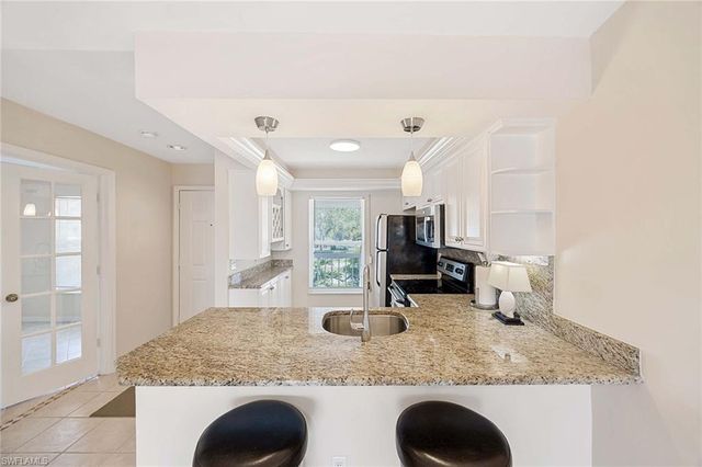 1015 Mainsail DR 112, Naples, FL 34114