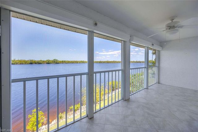 1015 Mainsail DR 112, Naples, FL 34114