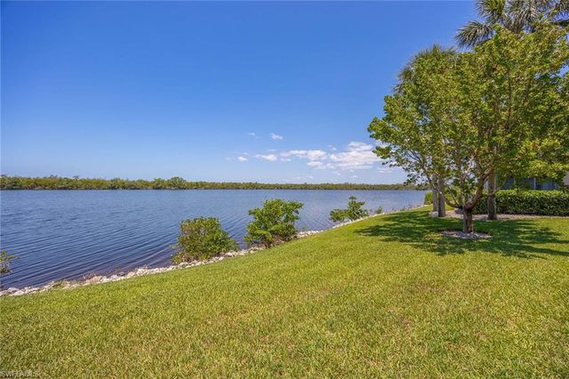 1015 Mainsail DR 112, Naples, FL 34114