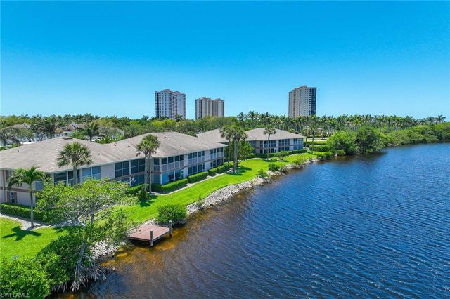 1015 Mainsail DR 112, Naples, FL 34114