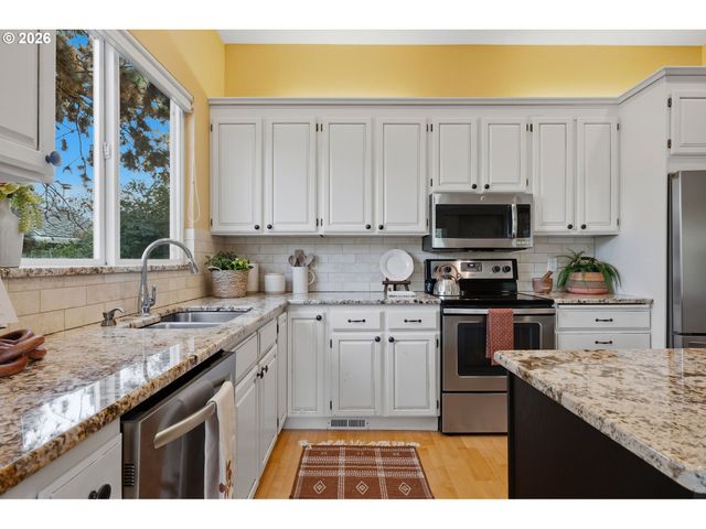 11200 Sw PINTAIL Loop, Beaverton, OR 97007