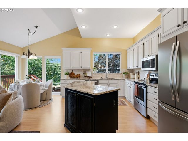 11200 Sw PINTAIL Loop, Beaverton, OR 97007