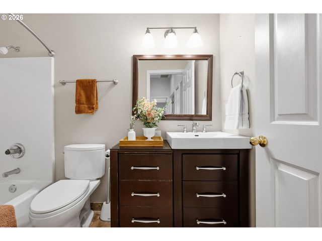 11200 Sw PINTAIL Loop, Beaverton, OR 97007
