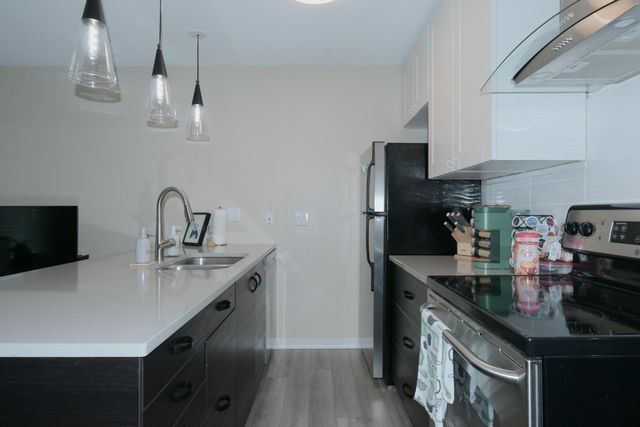 2302 East Side DR 6, Austin, TX 78704