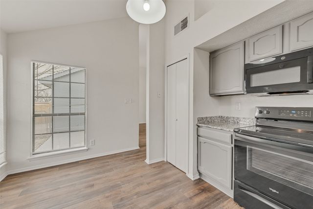 1362 Southridge Drive, Lancaster, TX 75146