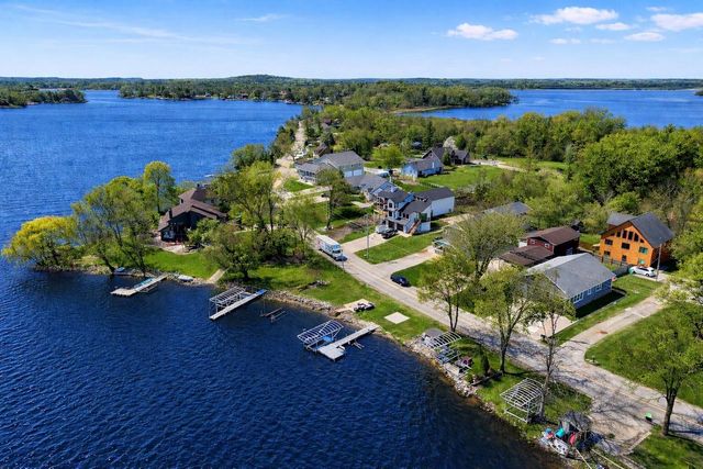 7164 Tichigan ROAD, Waterford, WI 53185