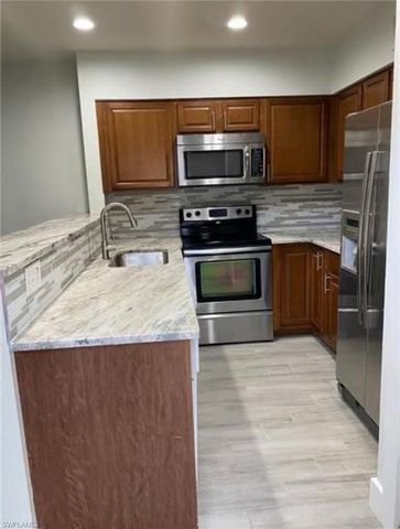 1021 SE 8th TER C, Cape Coral, FL 33990