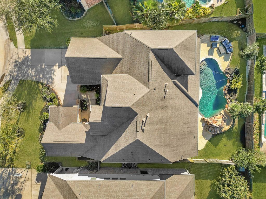 1110 Parkers Creek Lane, Friendswood, TX 77546