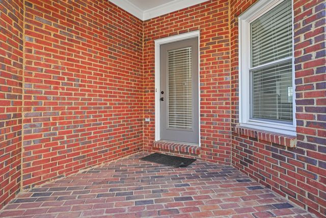 648 Andover Village Place, Lexington, KY 40509