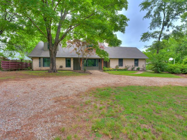 560 N 4395, Pryor, OK 74361