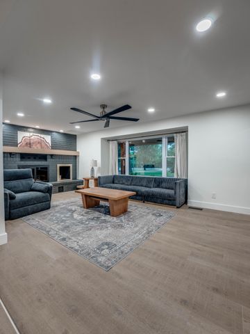 560 N 4395, Pryor, OK 74361